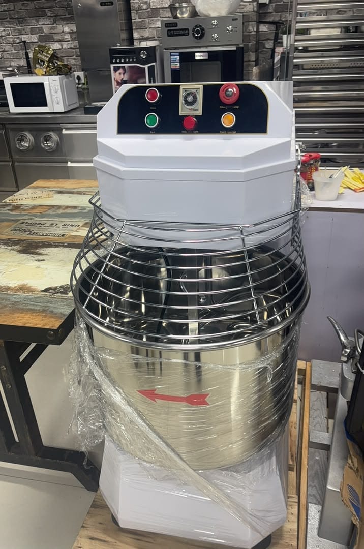 Half-Bag Commercial Dough Mixer – Heavy-Duty Bakery Dough Mixing Machine