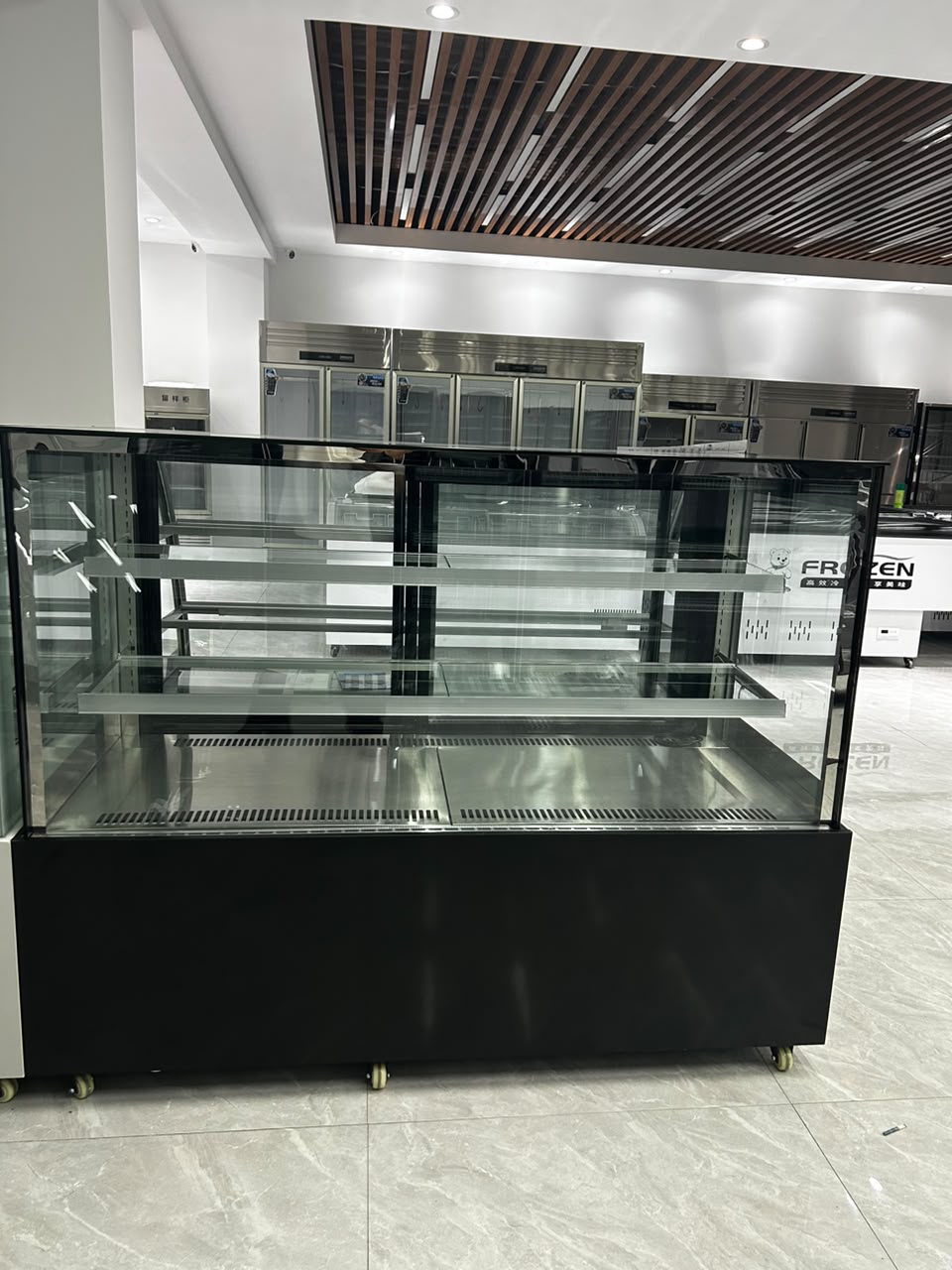 5-Foot Commercial Cake Display Chiller – Glass Showcase Refrigerator