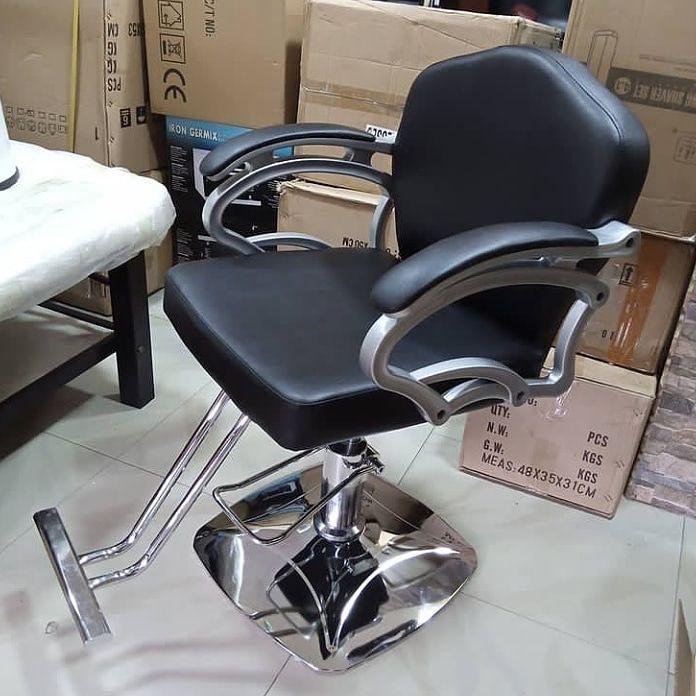 Professional Black Hydraulic Salon Styling Chair