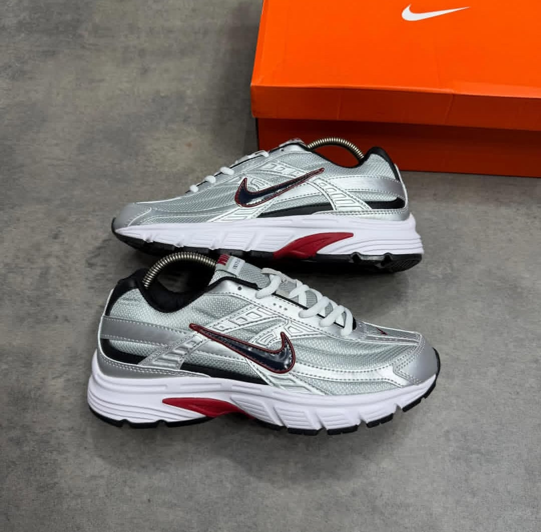 Silver & Black Running Style Sneakers – Red Accents