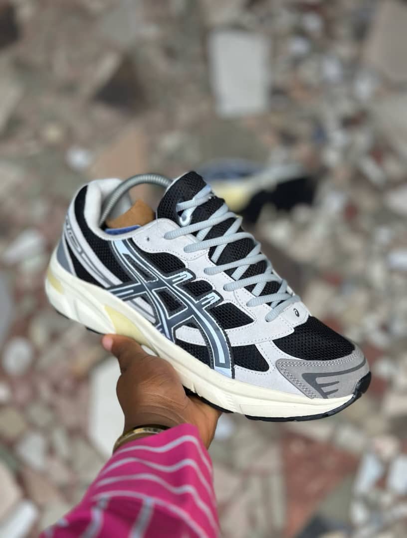 Silver & Black Running Style Sneakers – Red Accents